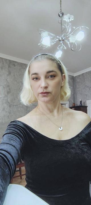 Webcam chat profile for GoldenAngel: Leather