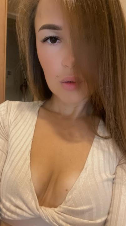 Webcam chat profile for Margosha1: Smoking