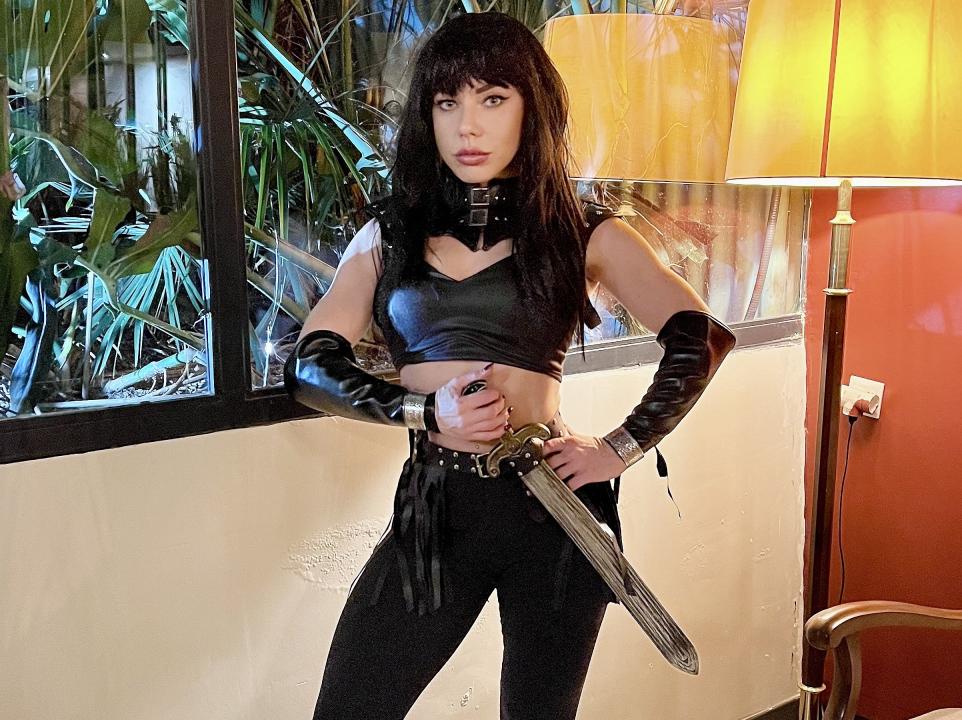 Webcam chat profile for KrissssCharming: Dominatrix