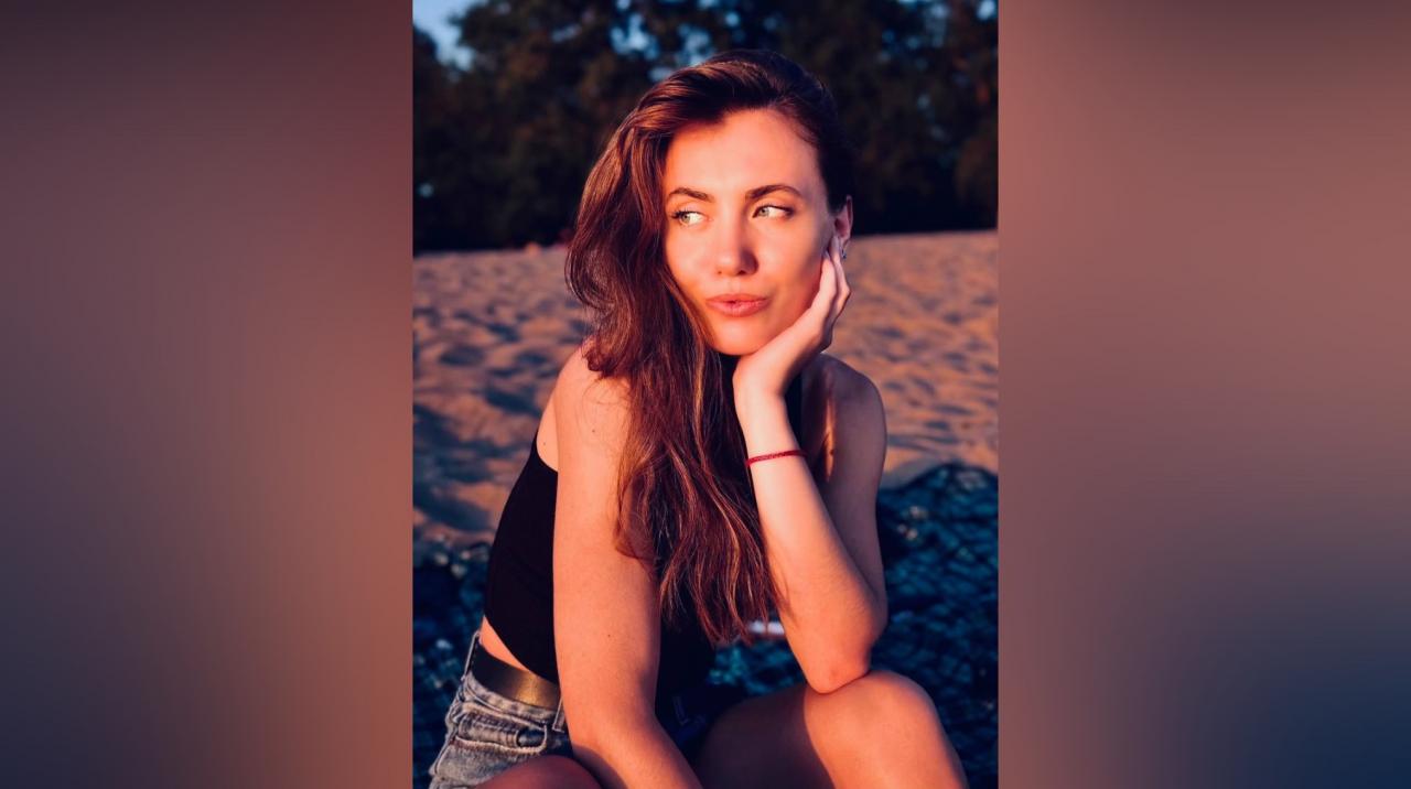 Webcam chat profile for Re3gina: Ask about my Hobbies