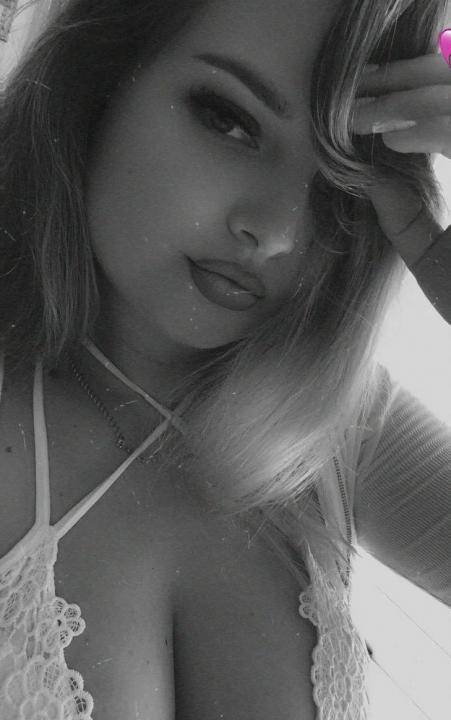 Webcam chat profile for MilaAverin: Ask about my other interests