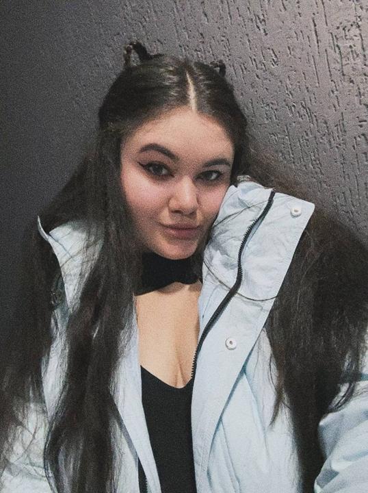 Webcam chat profile for Uli4kaLI