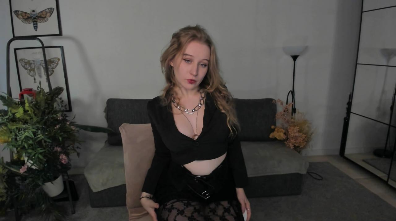 Webcam chat profile for AstraMluse: Exhibition