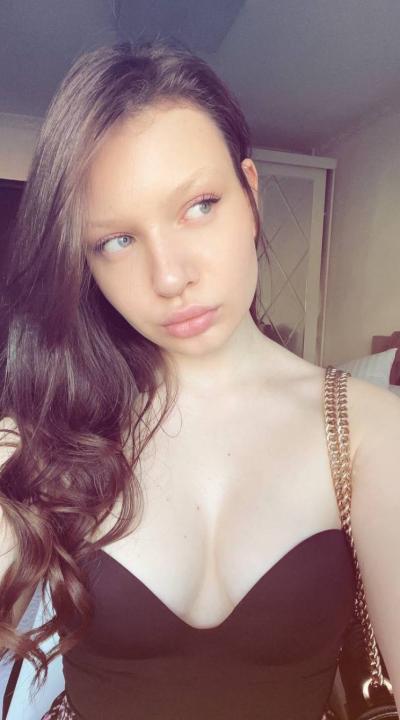 Webcam chat profile for HuntingKitten: Dominatrix