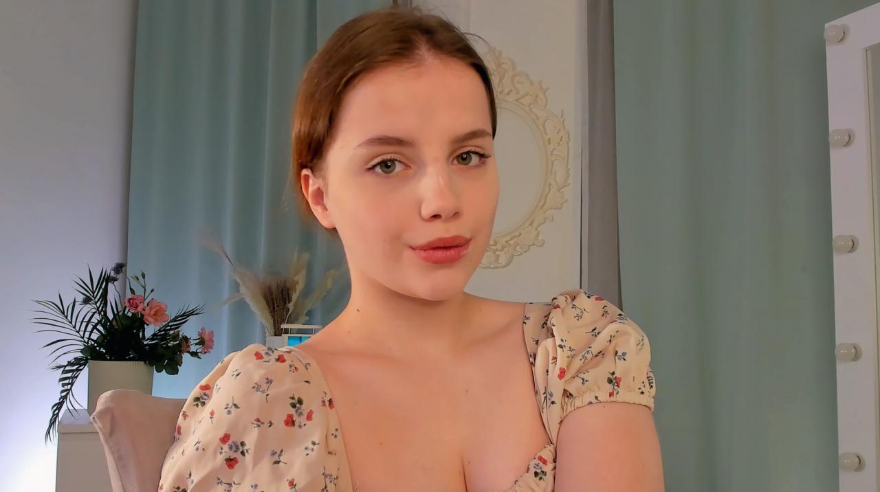 Webcam chat profile for GabiAddams: Legs, feet & shoes