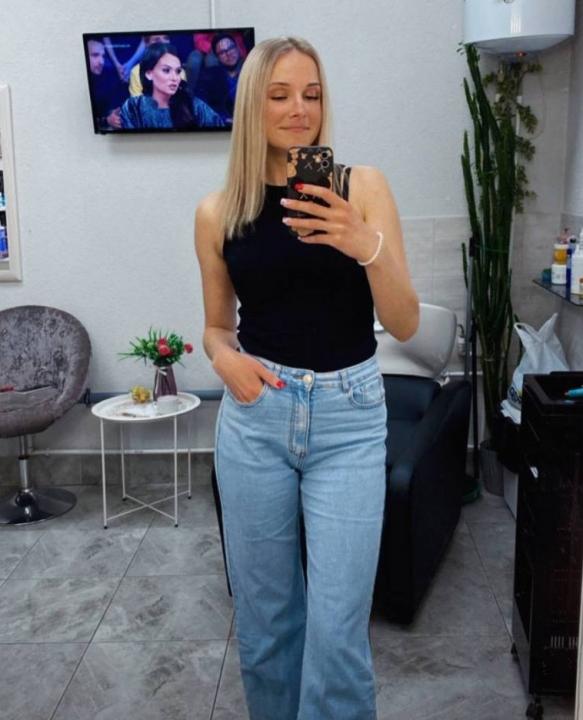 Webcam chat profile for Serenelle