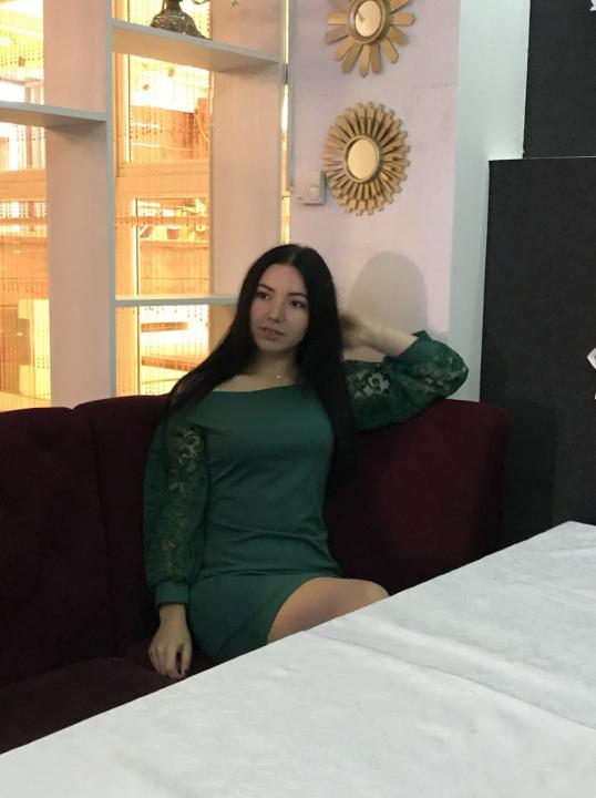 Webcam chat profile for CherryFierce