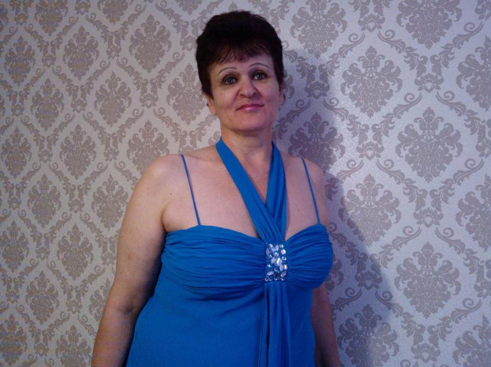 Webcam chat profile for PaullaaGolden: Legs, feet & shoes