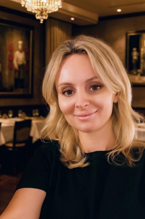 Webcam chat profile for MmmmBeautyyy