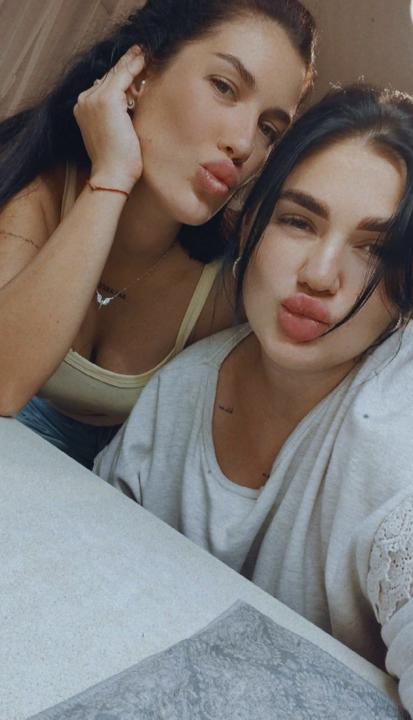 Webcam chat profile for VelvetMuse