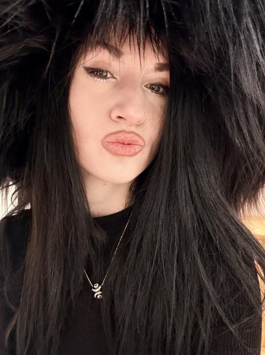 Webcam chat profile for AlisaSecrtAgent: Leather