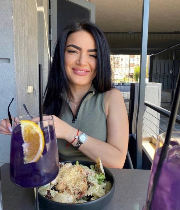 Webcam chat profile for ZeroBismarkXXL: Dancing