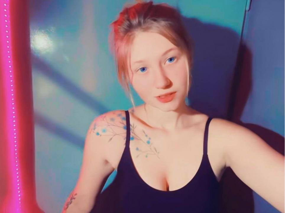 Webcam chat profile for JennyLexy: Outfits