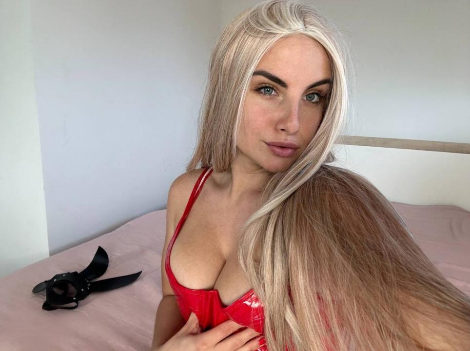 Webcam chat profile for Zay1a: Ask about my Hobbies