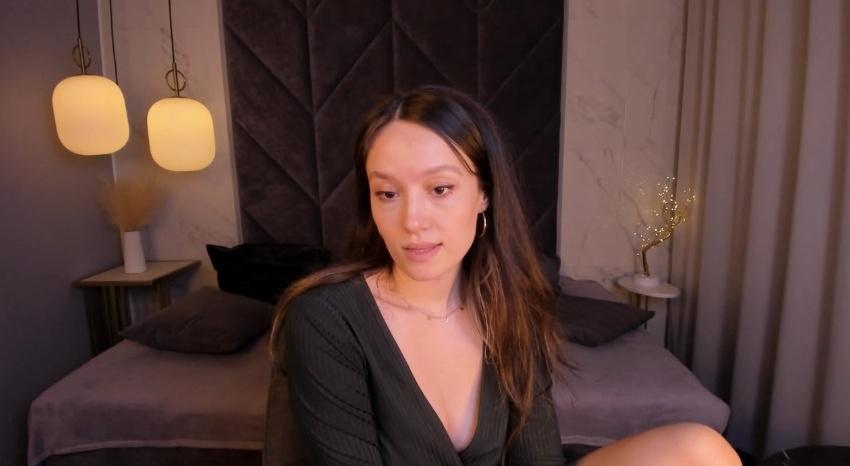 Webcam chat profile for AgnesGoddes: Legs, feet & shoes