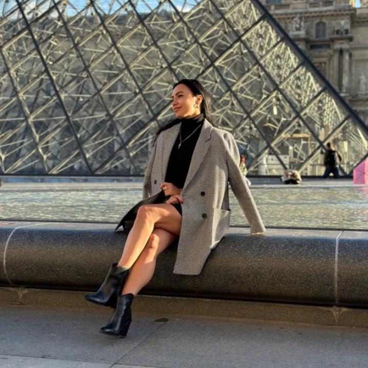 Webcam chat profile for SweetNana: Nails