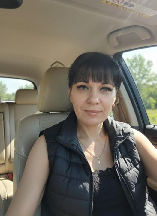 Webcam chat profile for QueenFrost: Cooking