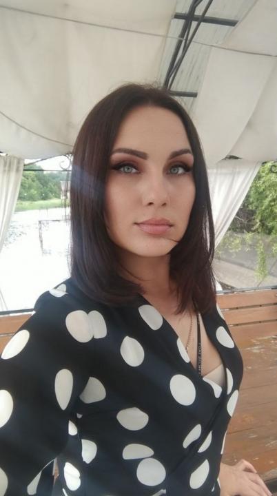 Webcam chat profile for MariseNoir: Dancing