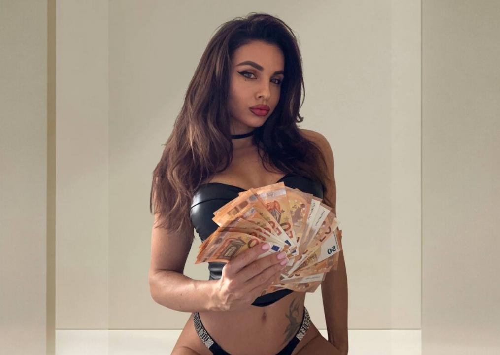 Webcam chat profile for JuliannaSportiv: Bondage & discipline