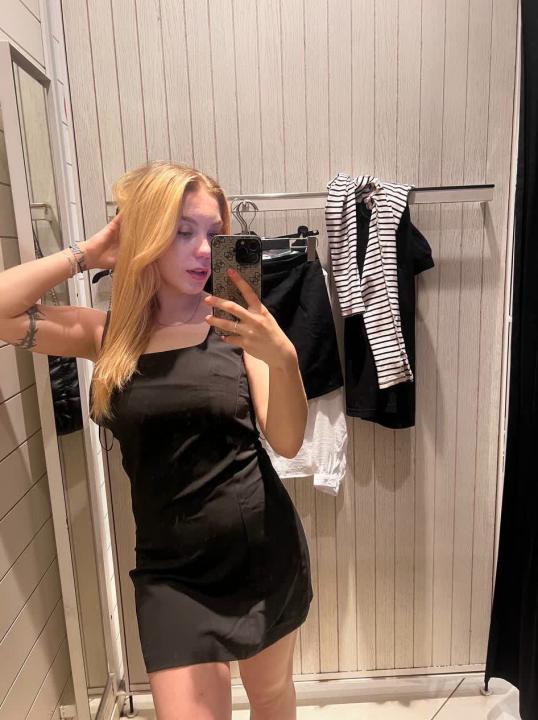 Webcam chat profile for Maksisisia: Latex & rubber