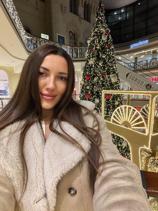 Webcam chat profile for SweetTi: Legs, feet & shoes