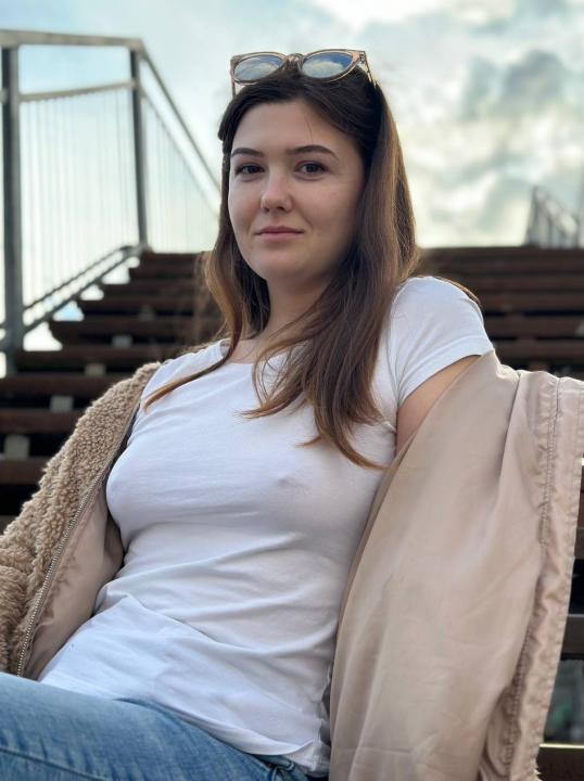 Webcam chat profile for TatiAllure: Nails