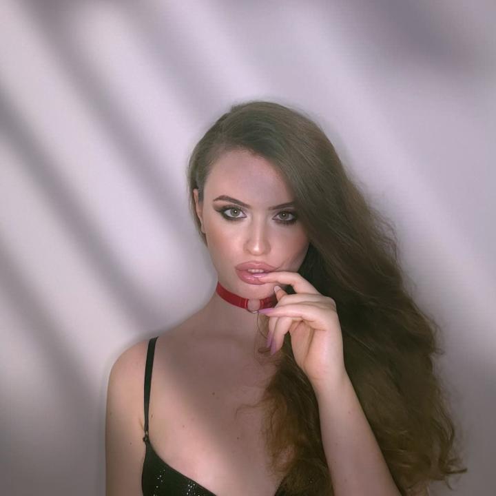 Webcam chat profile for MissAlenaaa