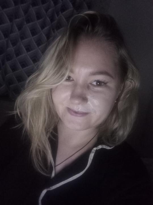 Webcam chat profile for iwantseeurdick1: Piercings & tattoos