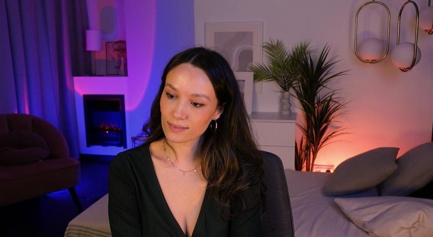 Webcam chat profile for AgnesGoddes: Legs, feet & shoes