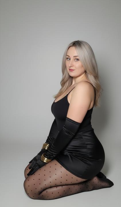 Webcam chat profile for MissOLunaSharm: Outfits