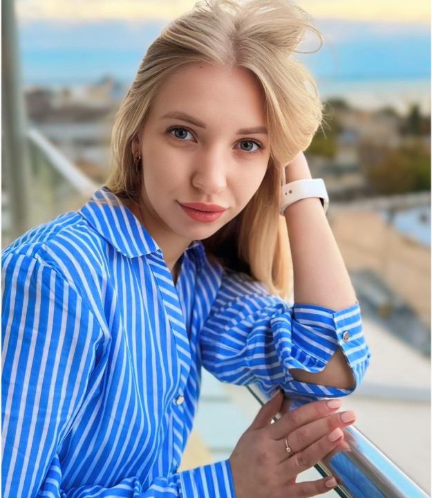 Webcam chat profile for KaelaMirren: Outfits