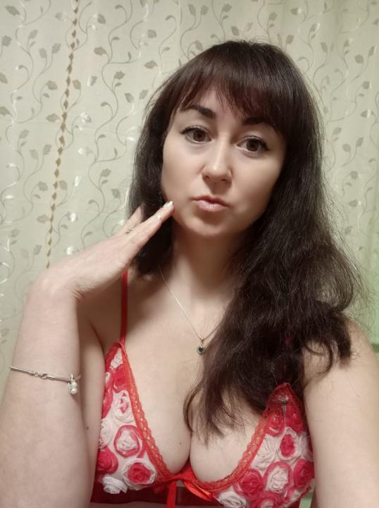 Webcam chat profile for SweetArianaKiss: Outfits