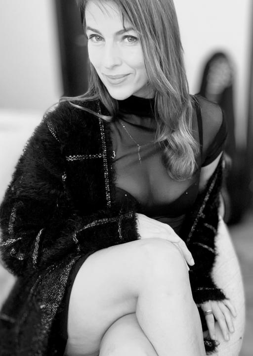 Webcam chat profile for lovelyNic: Bondage & discipline