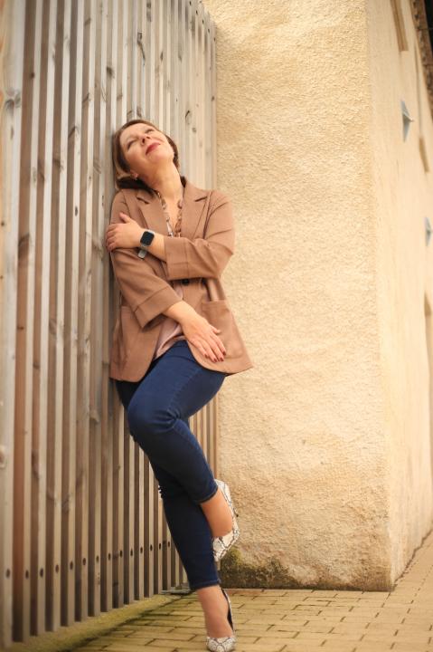 Webcam chat profile for Dinara: Ask about my Hobbies