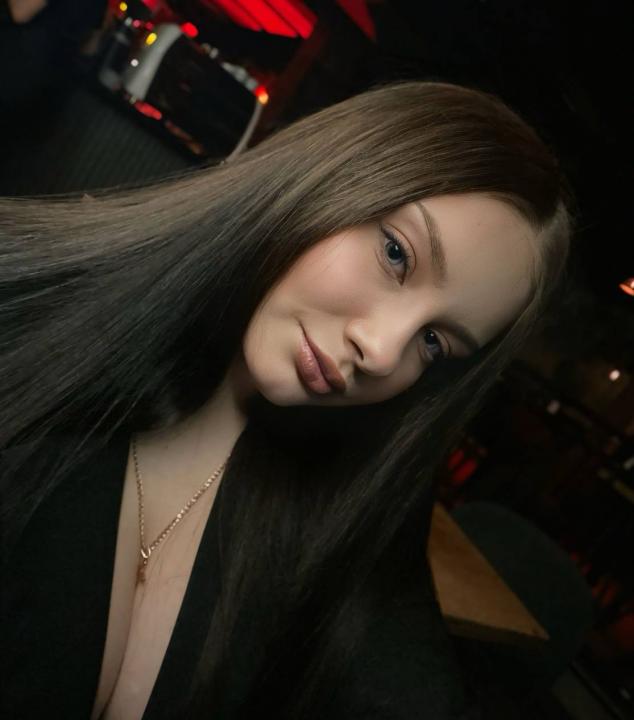 Webcam chat profile for AvelynNoir: Outfits