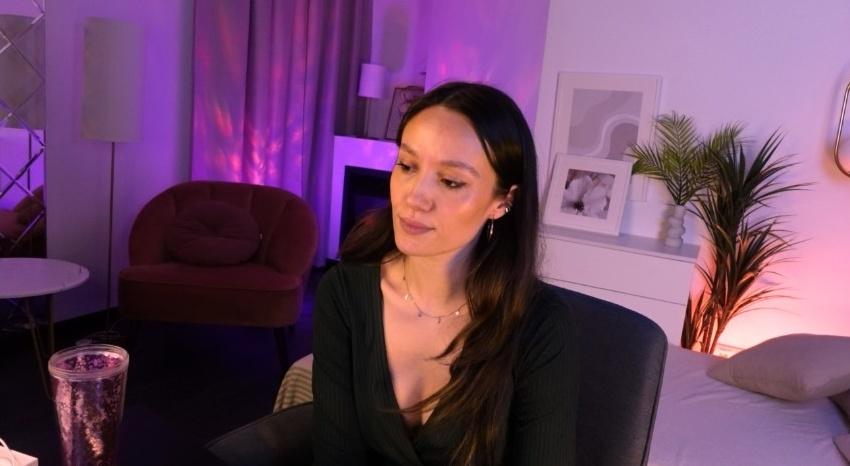 Webcam chat profile for AgnesGoddes: Legs, feet & shoes