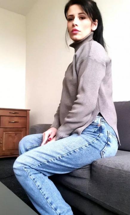 Webcam chat profile for RavellaNoir: Outfits