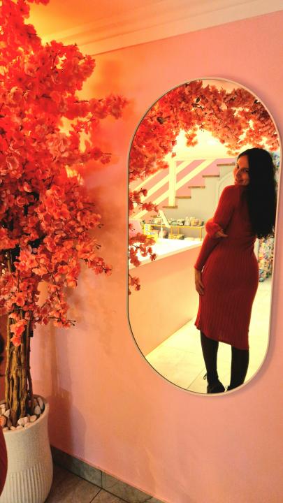 Webcam chat profile for QueenIssaBel