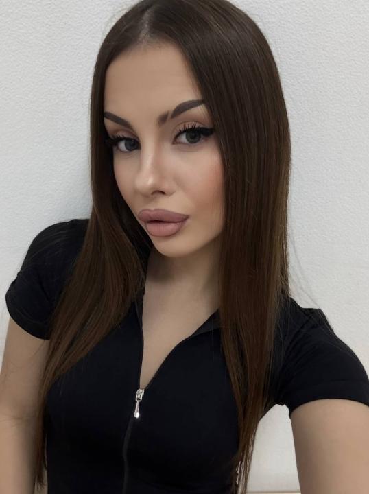 Webcam chat profile for 1Danna