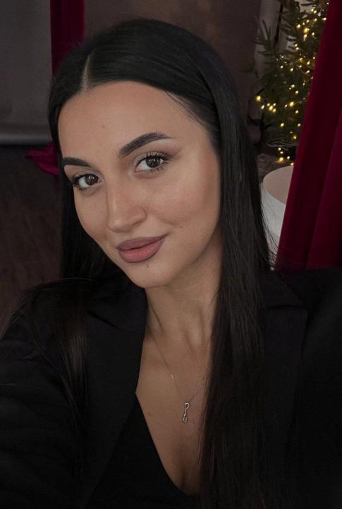 Webcam chat profile for XArinaX: Travel