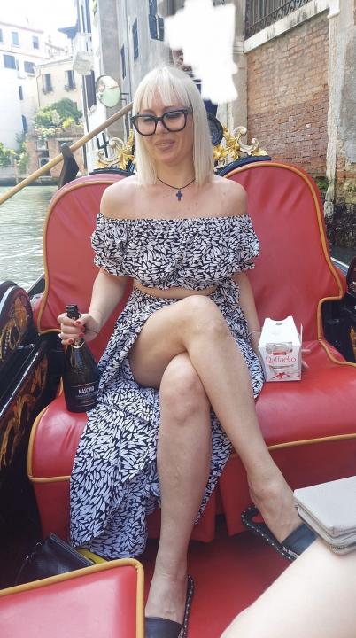 Webcam chat profile for SweetBerry035: Exhibition