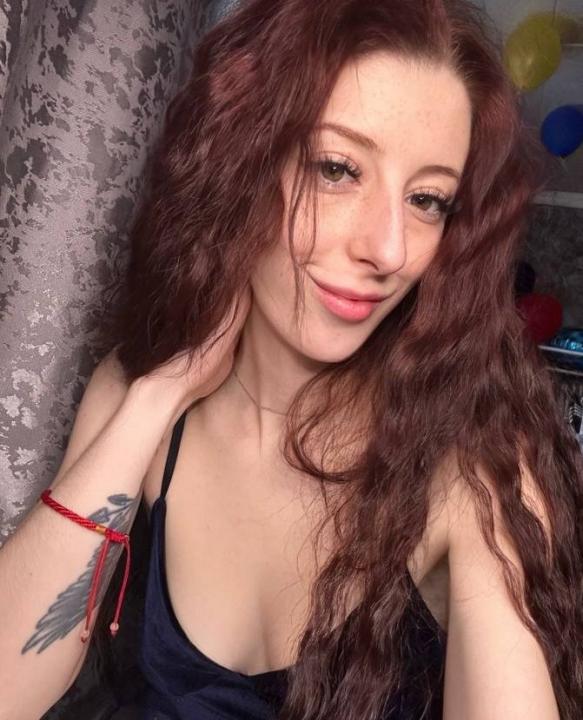 Webcam chat profile for 00Jasmine: Legs, feet & shoes