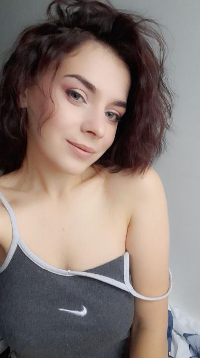 Webcam chat profile for Miralyn: Ask about my Hobbies