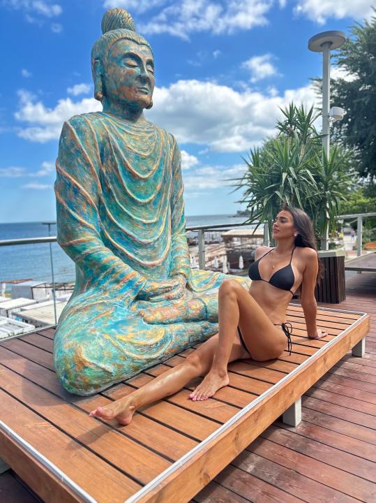 Webcam chat profile for WildPanther: Legs, feet & shoes