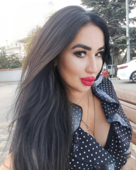 Webcam chat profile for 1SweetSin: Outfits