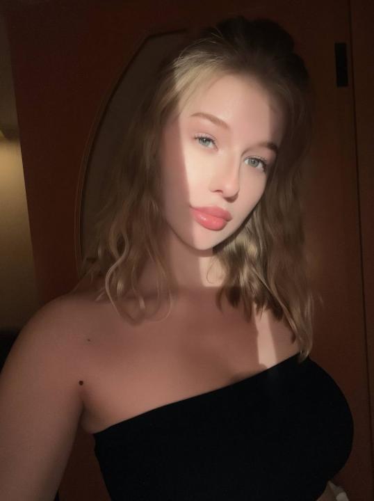 Start LIVE VideoChat with A1linna