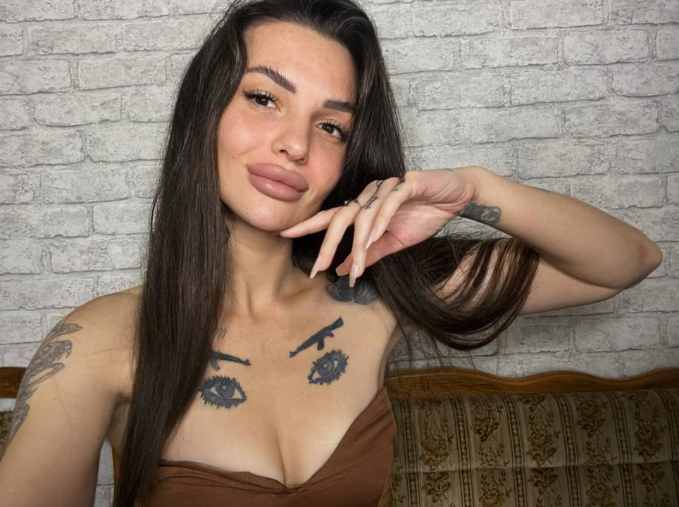 Webcam chat profile for MaryMee: Latex & rubber