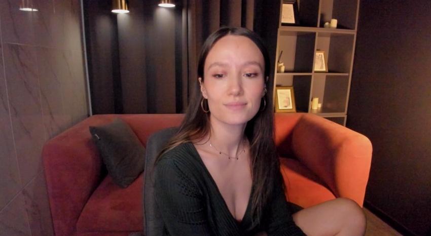 Webcam chat profile for AgnesGoddes: Legs, feet & shoes