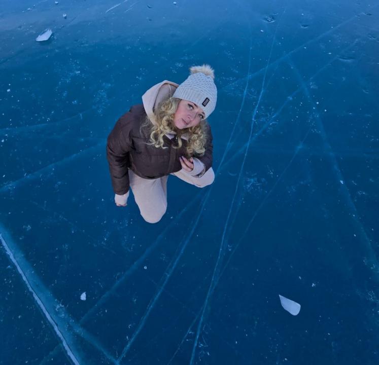 Webcam chat profile for LunaVine: Ask about my Hobbies