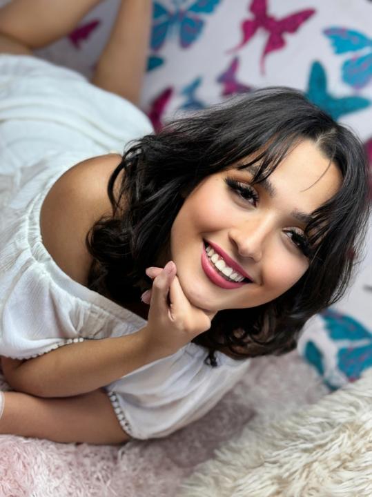 Webcam chat profile for RosieSpark: Leather